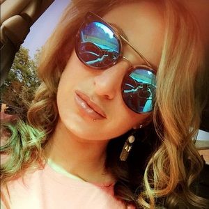 Meet your Posher, Jamie